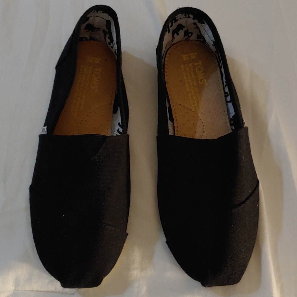 Toms Shoes